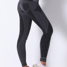 Load image into Gallery viewer, Izzy Seamless Leggings - Black
