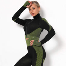 Load image into Gallery viewer, Izzy Cropped Top - Green
